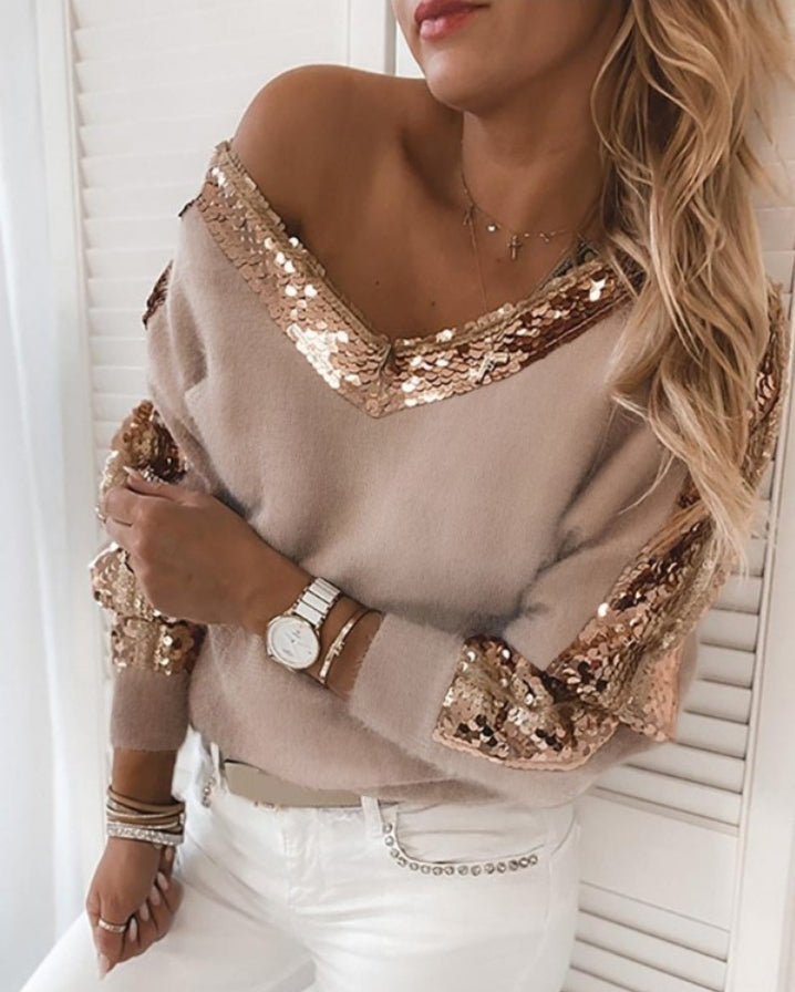 Long-sleeved fluffy knit sweater with contrasting sequins