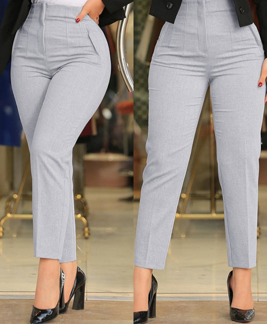 Premièrement : Ce Pantalon de travail court taille haute Femme .