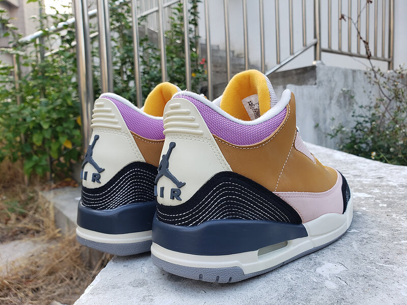 Premièrement, les baskets Air Jordan 3 Femme sont un symbole de style intemporel et de performance de haut niveau.