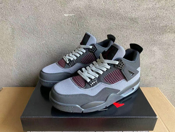 Premièrement : Les baskets Air Jordan 4 Femme se distinguent par leur design iconique et leur capacité à allier style et fonctionnalité.