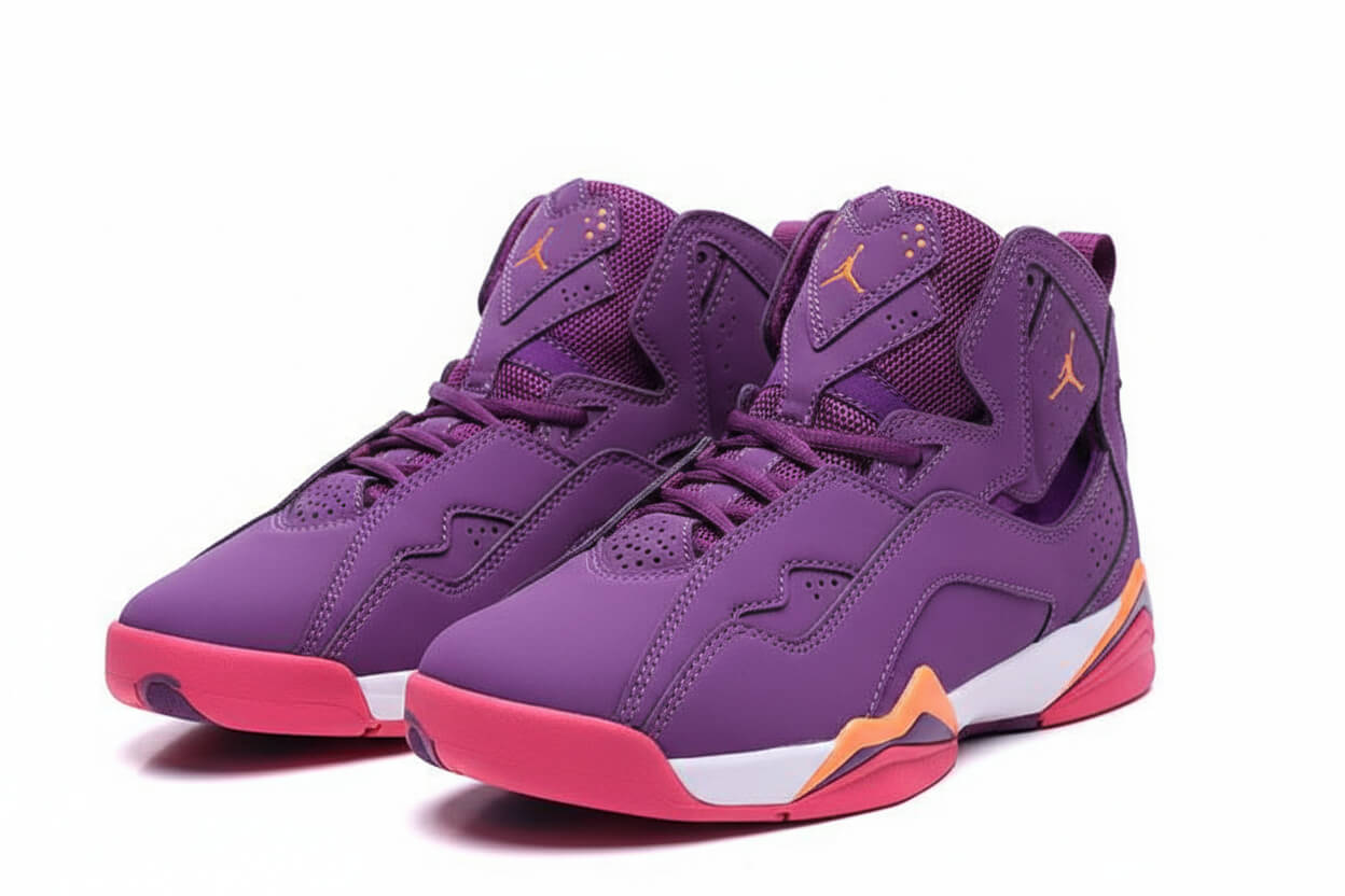 Premièrement, les baskets Air Jordan 7 Femme se distinguent par leur design iconique et leur confort exceptionnel.