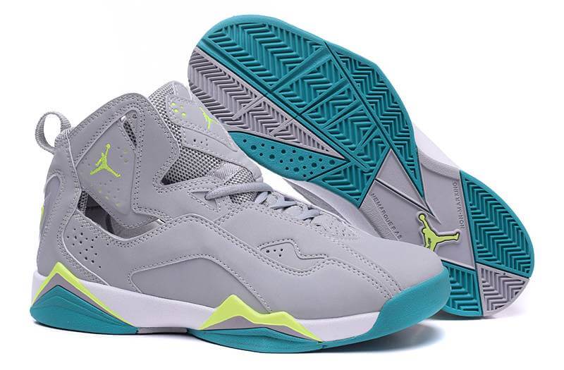 Premièrement, les baskets Air Jordan 7 Femme se distinguent par leur design iconique et leur confort exceptionnel.