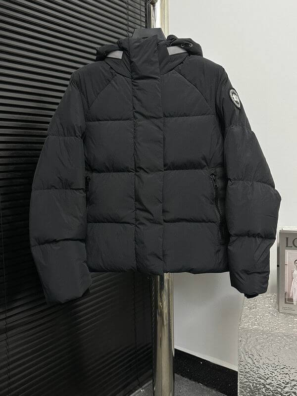 Résultat de l'évolution emblématique de la marque Canada G00se Femme,