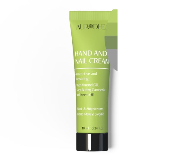 La gamme à l’huile de neem  Chogan est spécialement conçue pour purifier.

apaiser et revitaliser la peau et les cheveux grâce aux propriétés exceptionnelles de cet ingrédient naturel.