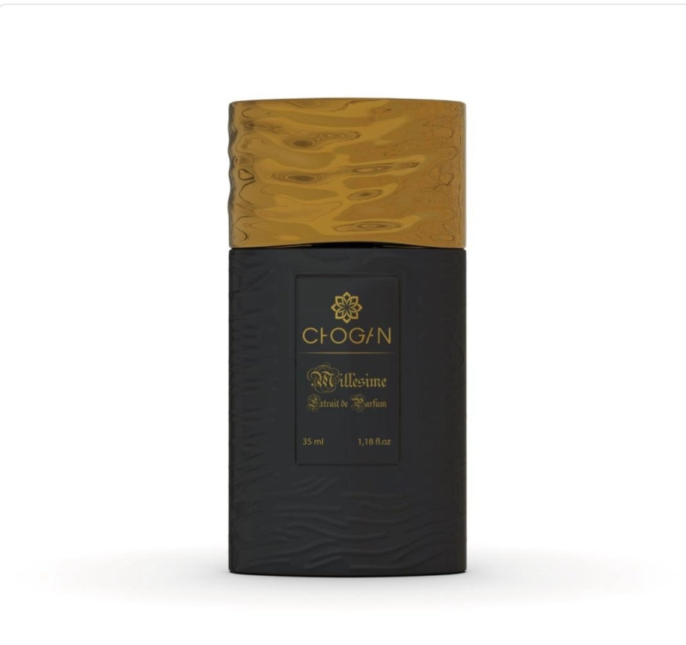 Les parfums Chogan pour homme offrent une combinaison parfaite d’élégance raffinée et de séduction intemporelle. Devenez irrésistible