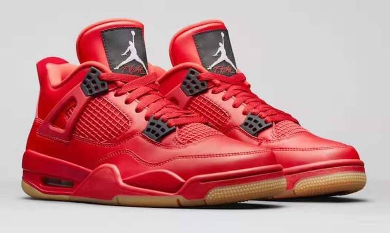 Premièrement : Les baskets Air Jordan 4 Femme se distinguent par leur design iconique et leur capacité à allier style et fonctionnalité.