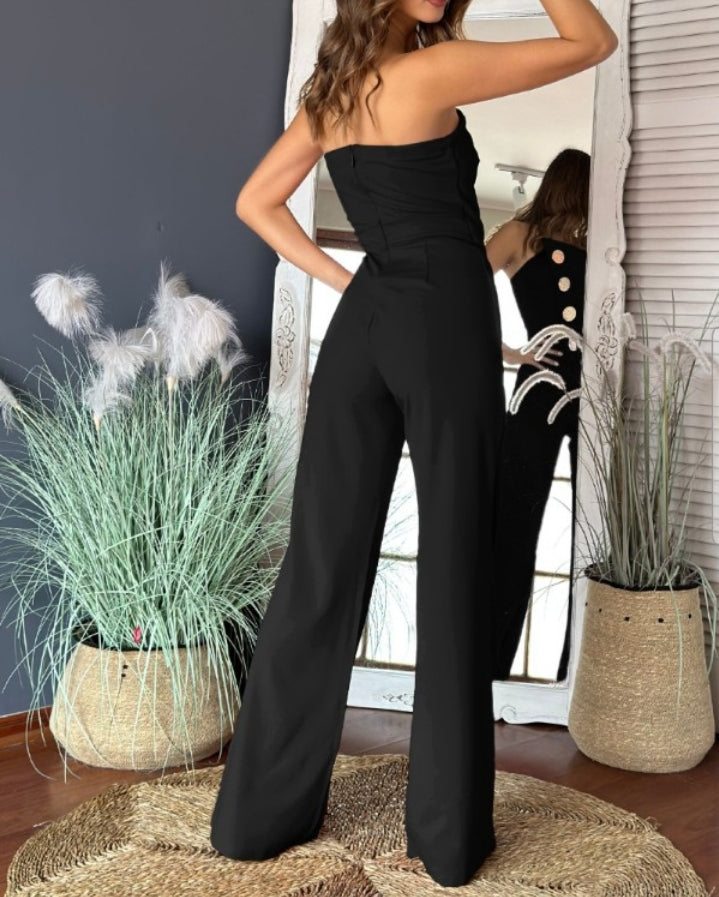 Premièrement : La Combinaison bandeau asymétrique sans bretelles avec boutons métalliques et salopette décontractée Femme.