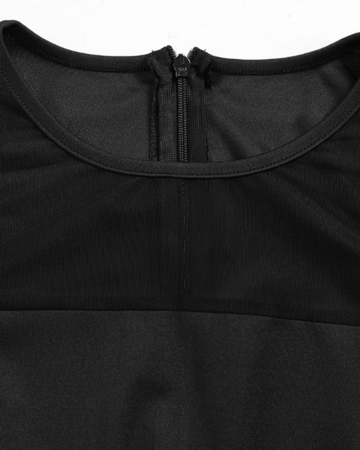 Premièrement : Osez un look audacieux avec cette Combinaison skinny sans manches en maille transparente femme. 