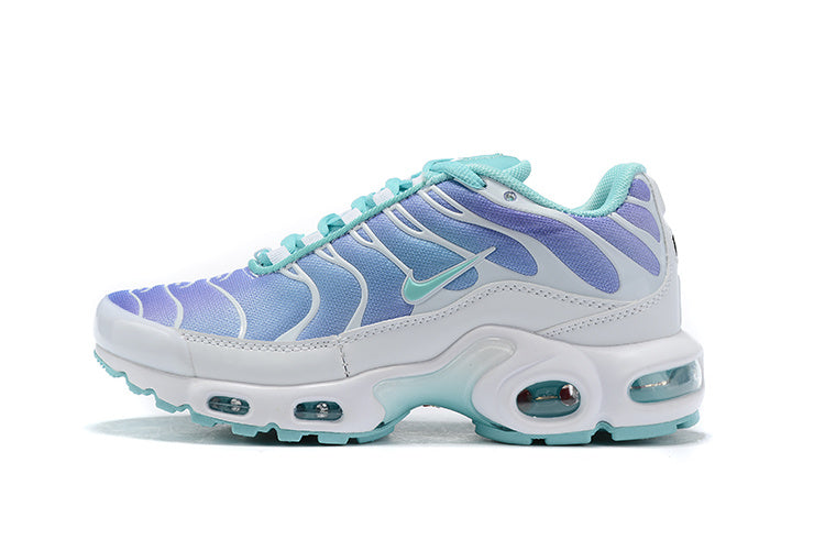 les baskets Nike TN Air Max Plus sont un témoignage de l'engagement de Nike à combiner style et innovation.