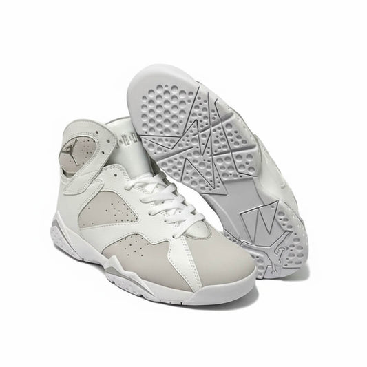 Premièrement, les baskets Air Jordan 7 Femme se distinguent par leur design iconique et leur confort exceptionnel.