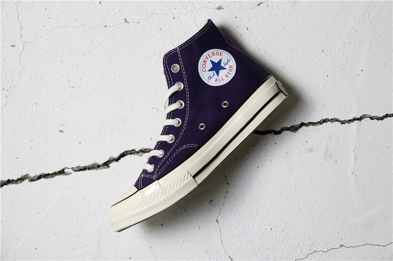 Premièrement : Les baskets Converse Femme se distinguent par leur design iconique et leur esthétique vintage.