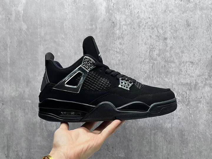 Premièrement : Les baskets Air Jordan 4 Femme se distinguent par leur design iconique et leur capacité à allier style et fonctionnalité.