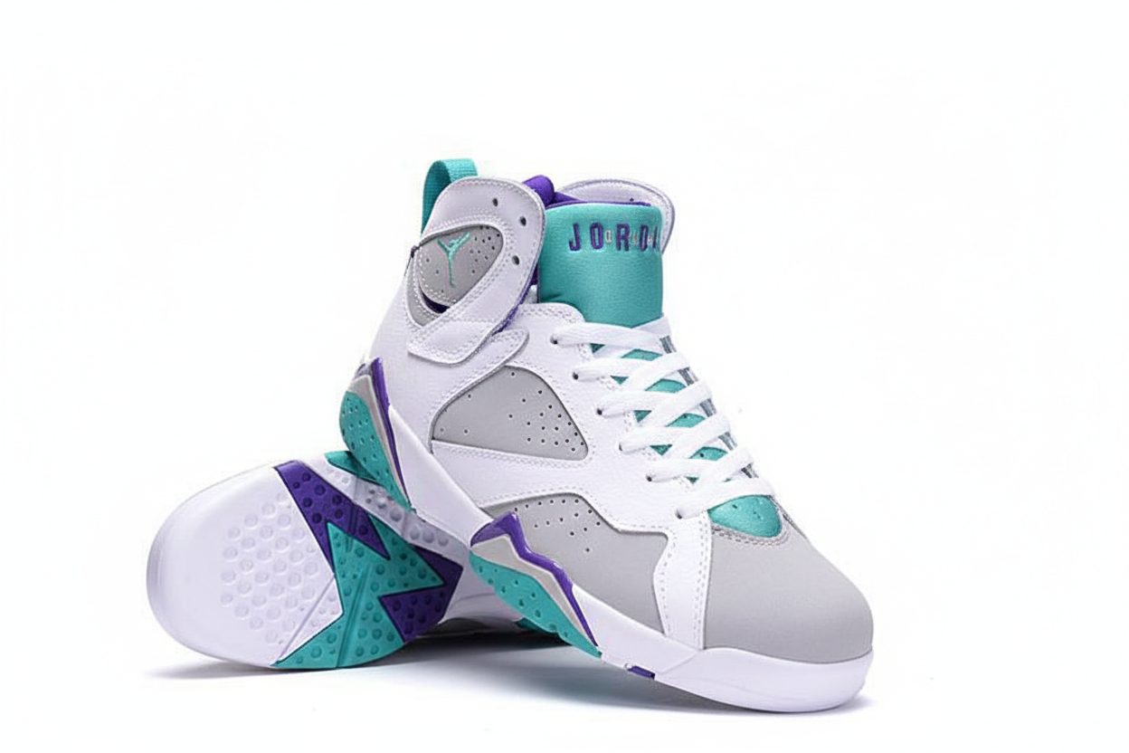 Premièrement, les baskets Air Jordan 7 Femme se distinguent par leur design iconique et leur confort exceptionnel.