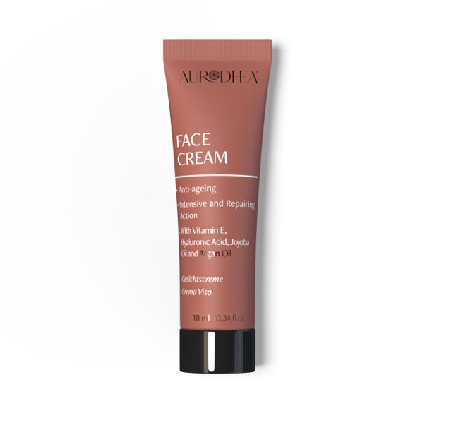 La gamme à l’huile d’argan bio Chogan est spécialement conçue pour nourrir.

Réparer et protéger la peau et les cheveux grâce aux propriétés extraordinaires de cet ingrédient naturel.