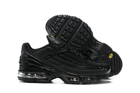 Résultats de l'évolution emblématique de la ligne Nike, les Nike TN Air Max Plus Femme sont un témoignage de l'engagement de Nike à combiner style et innovation.