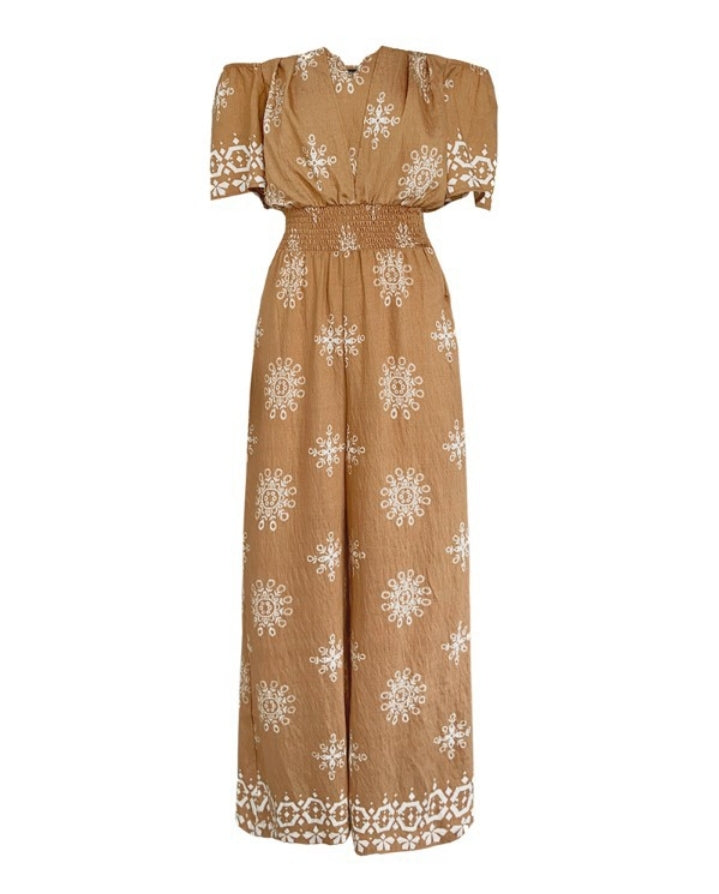 Premièrement : Plongez dans un univers de douceur avec cette Combinaison à imprimé floral à épaules dénudées et manches courtes froncées, taille décontractée, style bohème Femme.