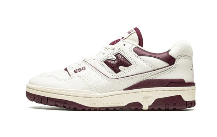 Les baskets New Balance Femme se démarquent par leur esthétique moderne et intemporelle, ainsi que par leur héritage sportif emblématique.