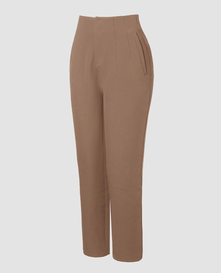 Premièrement : Ce Pantalon de travail court taille haute Femme .