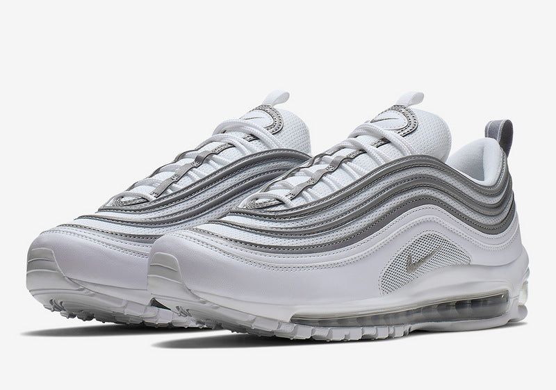 Les baskets Nike Air Max 97 Femme  sont des pièces maîtresses de la mode. Avec un look décontractée style iconique tendance olution emblématique de la ligne Nike, les Nike Air Max 97 sont un témoignage de l'engagement de Nike à combiner style et innovation.