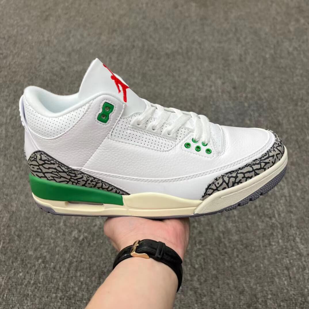 Premièrement, les baskets Air Jordan 3 Femme sont un symbole de style intemporel et de performance de haut niveau.


