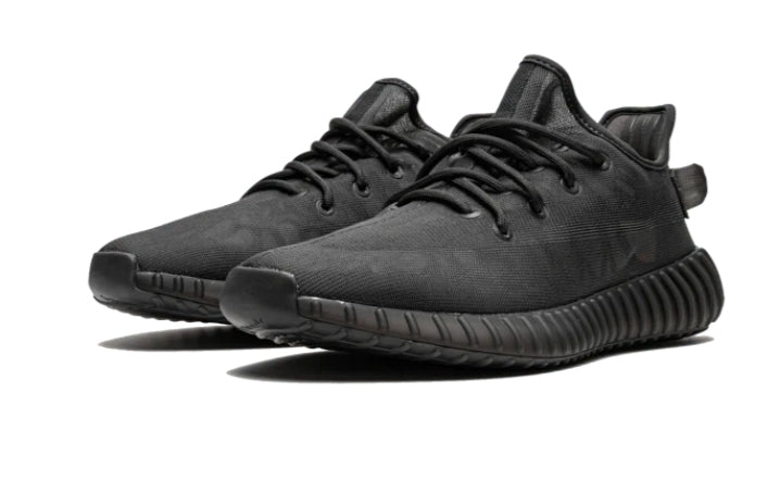 Les  Adidas Yeezy 350 Boost V2 Mono Mist Femme ,  entre Adidas et Kanye West, sont emblématiques pour leur design innovant et leur confort inégalé.