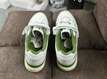 Premièrement : Les baskets Adidas Forum 84 Low "Crew Green" Femme combinent performance et style de manière exceptionnelle.