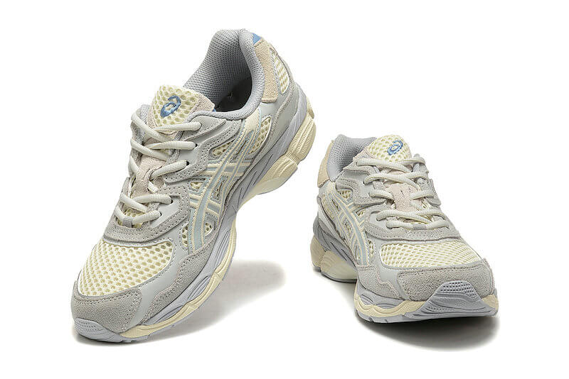 Premièrement :Les baskets Asics  offrent une combinaison parfaite de style et de performance.