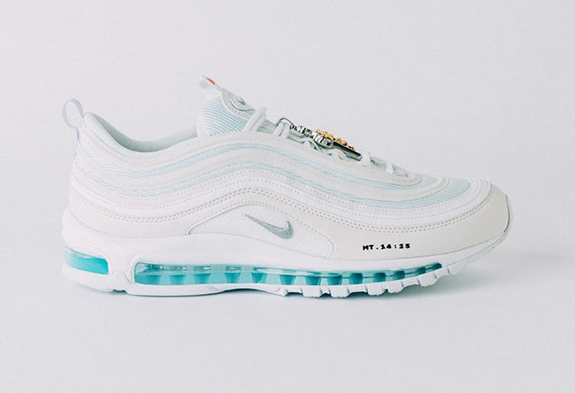 Les baskets Nike Air Max 97 Femme  sont des pièces maîtresses de la mode. Avec un look décontractée style iconique tendance olution emblématique de la ligne Nike, les Nike Air Max 97 sont un témoignage de l'engagement de Nike à combiner style et innovation.