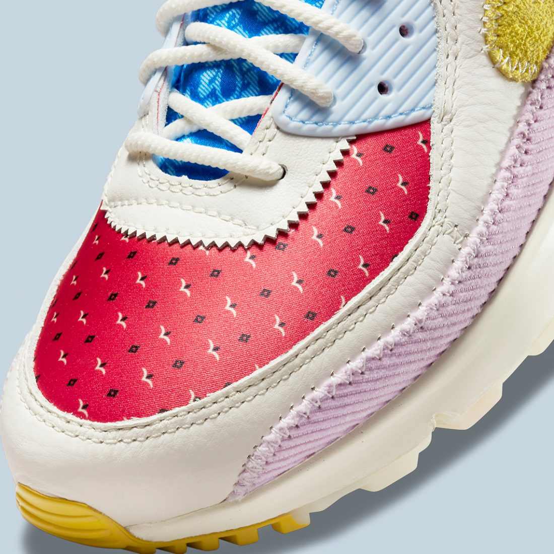 Les baskets Nike Air Max 90 Futura sont des pièces maîtresses de la mode.