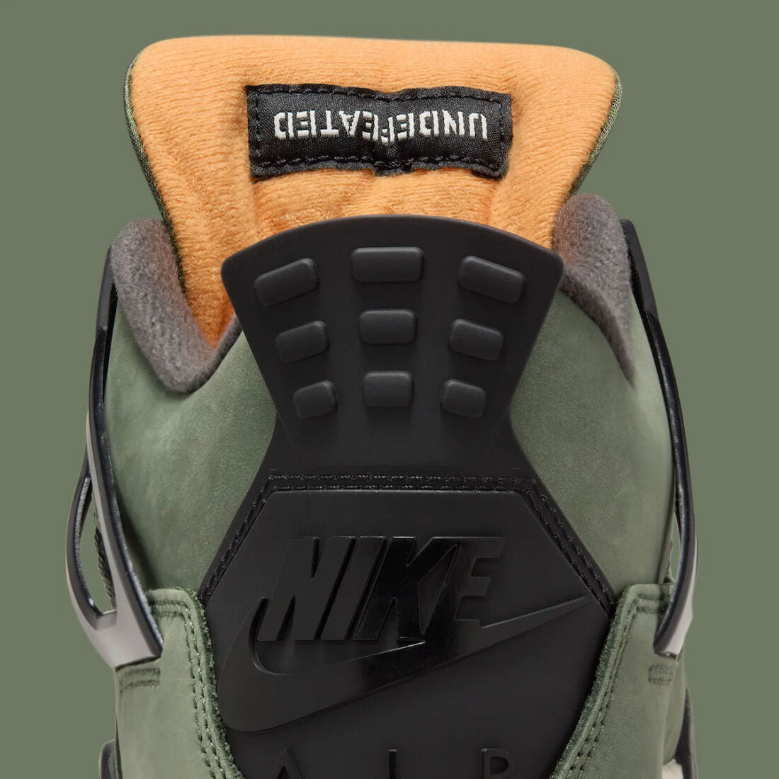 Premièrement : Les baskets Air Jordan 4 Femme se distinguent par leur design iconique et leur capacité à allier style et fonctionnalité