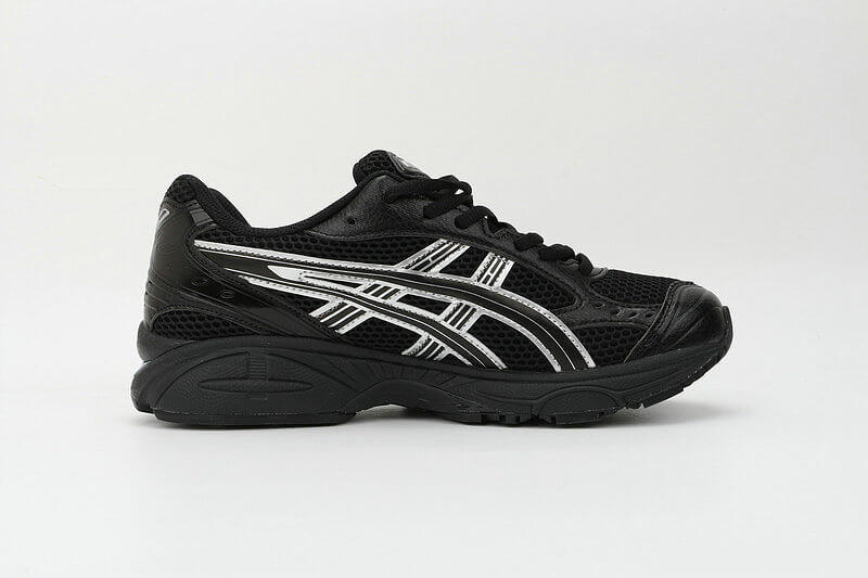 Résultats de l'engagement emblématique de la marque Asics à combiner style et innovation, les sneakers Asics Femme  sont des pièces maîtresses de la mode sportive.