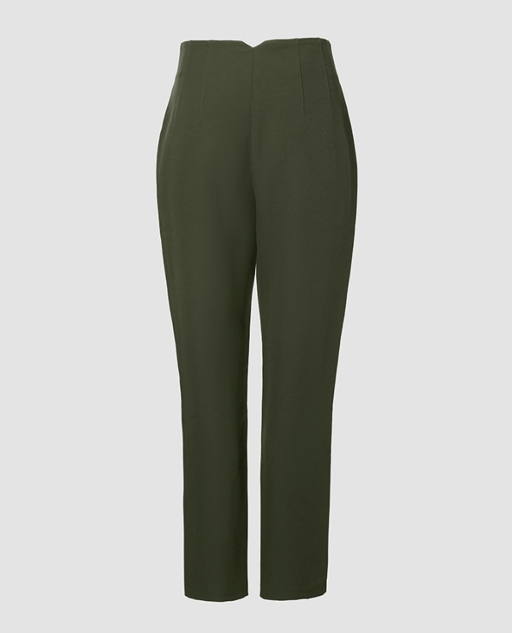 Premièrement : Ce Pantalon de travail court taille haute Femme .