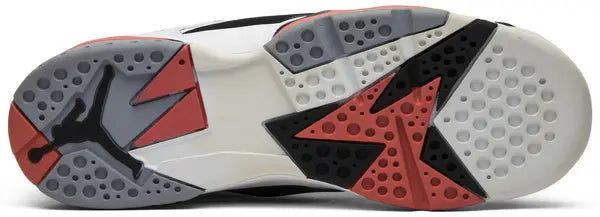 Premièrement, les baskets Air Jordan 7 Femme se distinguent par leur design iconique et leur confort exceptionnel.