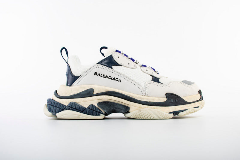 les sneakers Balenciaga Triple S "Beige Green Yellow" Femme sont un témoignage de l'engagement de Balenciaga à combiner style et innovation.