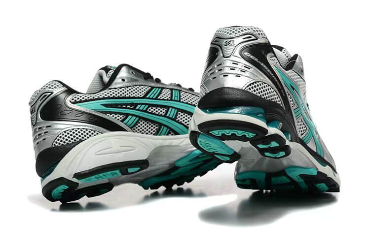 Premièrement :Les baskets Asics GEL-KAYANO offrent une combinaison parfaite de style et de performance. Leur design élégant et leurs technologies de pointe les rendent idéales pour les coureurs et les amateurs de mode.
