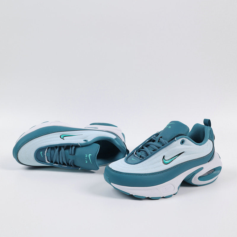 Les baskets Nike Air Max Portal incarnent un style moderne  exceptionnelle. Avec leur design futuriste et épuré.pas cher. 