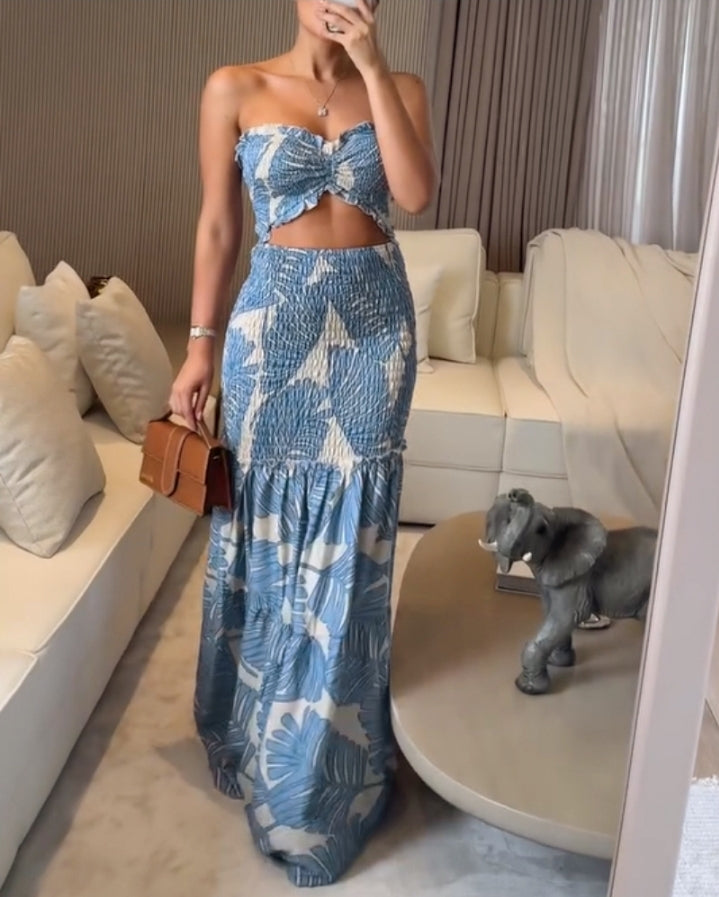 Premièrement : Cette Robe de vacances bandeau à imprimé tropical avec cordon de serrage , froncée et volantée , taille cintrée, coupe ajustée, ourlet à volants, robe sirène femme .