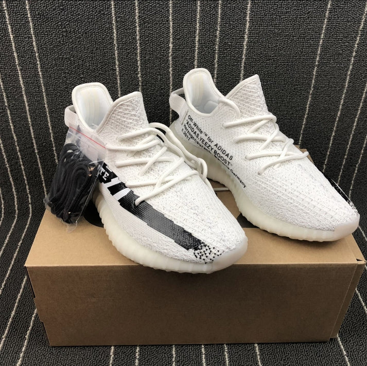 Les  Adidas Yeezy 350 Boost V2 Mono Mist Femme ,  entre Adidas et Kanye West, sont emblématiques pour leur design innovant et leur confort inégalé.