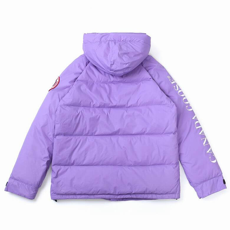 Résultat de l'évolution emblématique de la marque Canada G00se Femme, la Doudoune Canada G00se Femme est un témoignage de l'engagement de Canada G00se à combiner style,