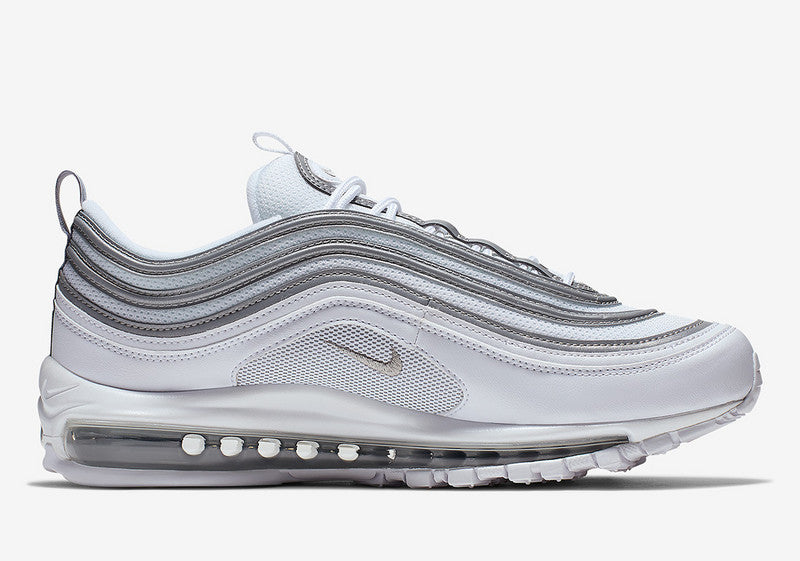 Les baskets Nike Air Max 97 Femme  sont des pièces maîtresses de la mode. Avec un look décontractée style iconique tendance olution emblématique de la ligne Nike, les Nike Air Max 97 sont un témoignage de l'engagement de Nike à combiner style et innovation.