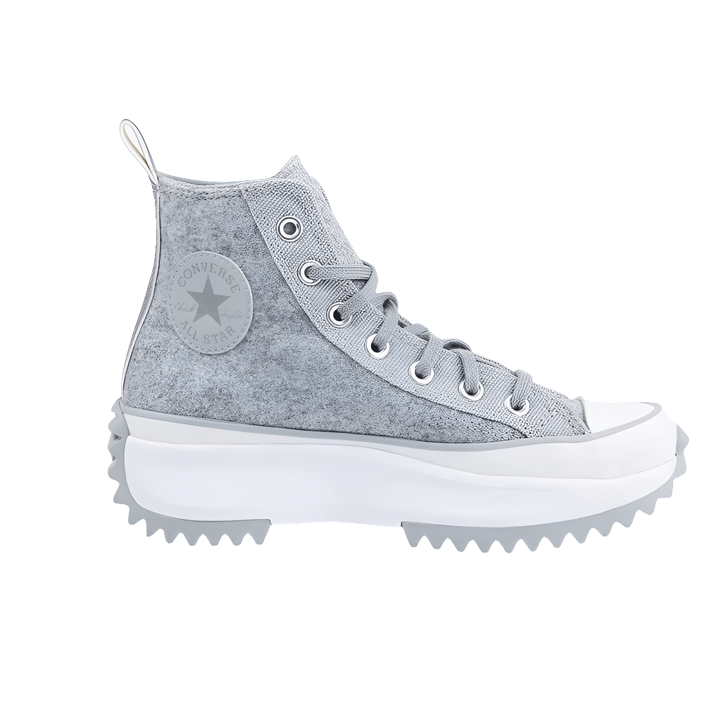 Premièrement : Les baskets Converse Femme se distinguent par leur design iconique et leur esthétique vintage.