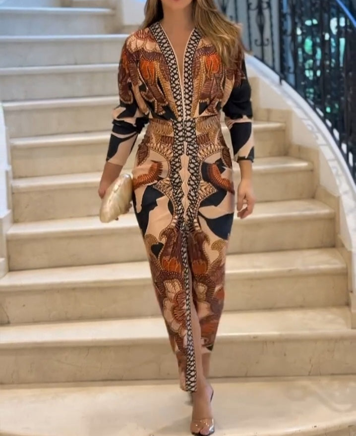 Premièrement : La  Robe moulante vintage baroque à manches longues et décolleté en V plongeant Femme.