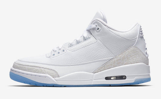 Premièrement, les baskets Air Jordan 3 Femme sont un symbole de style intemporel et de performance de haut niveau.