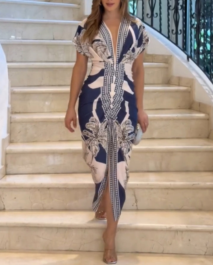 Premièrement : La  Robe moulante vintage baroque à manches longues et décolleté en V plongeant Femme.