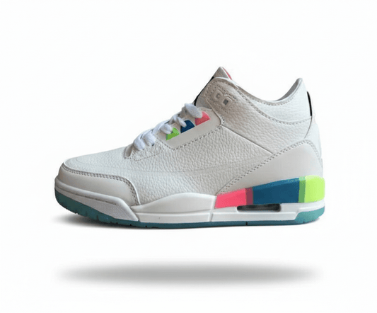 Premièrement, les baskets Air Jordan 3 Femme sont un symbole de style intemporel et de performance de haut niveau.