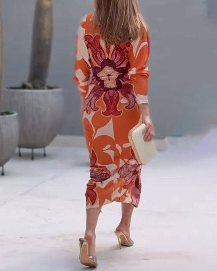 Premièrement : La  Robe moulante vintage baroque à manches longues et décolleté en V plongeant Femme.