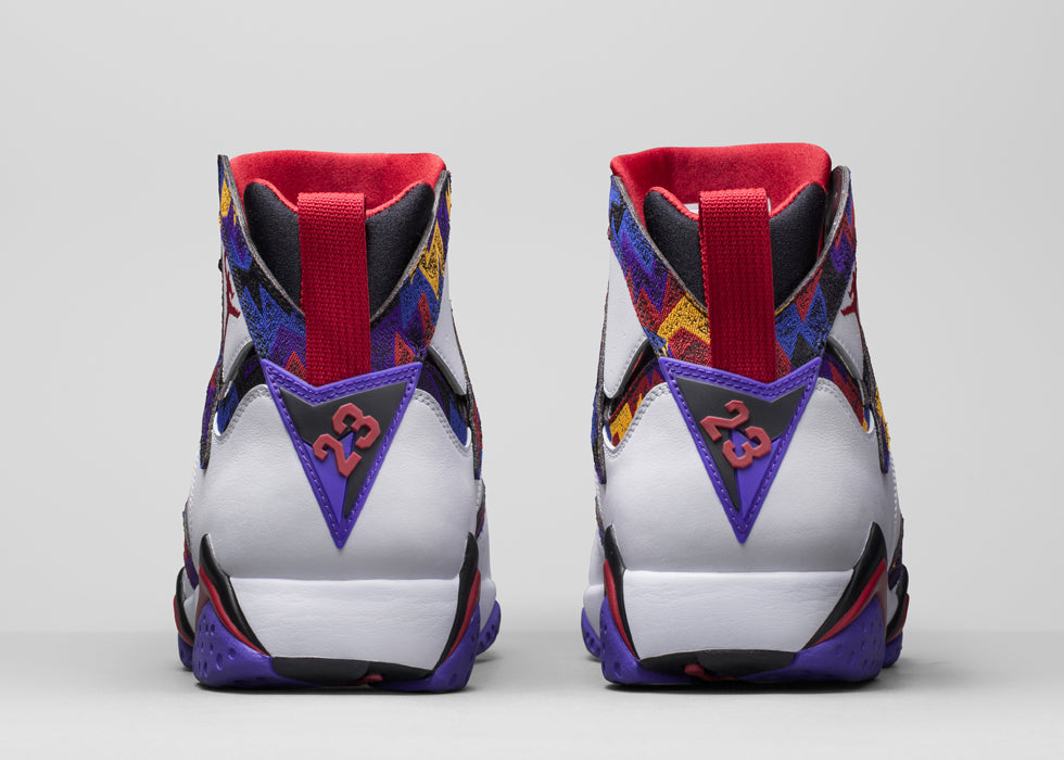 Premièrement, les baskets Air Jordan 7 Femme se distinguent par leur design iconique et leur confort exceptionnel.