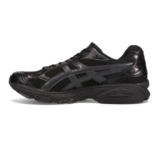 Résultats de l'engagement emblématique de la marque Asics à combiner style et innovation, les sneakers Asics Femme  sont des pièces maîtresses de la mode sportive.