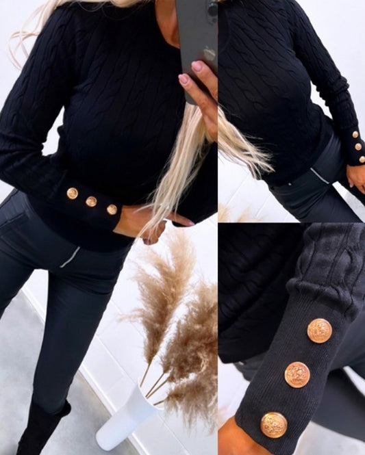 Long-sleeved, round-neck button-down braided knit sweater