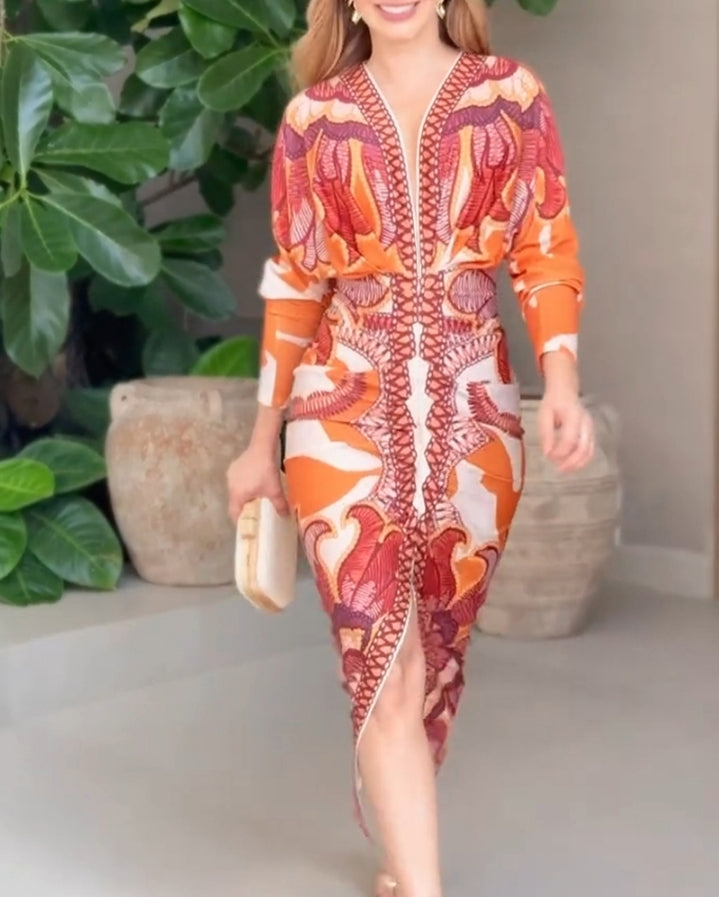 Premièrement : La  Robe moulante vintage baroque à manches longues et décolleté en V plongeant Femme.